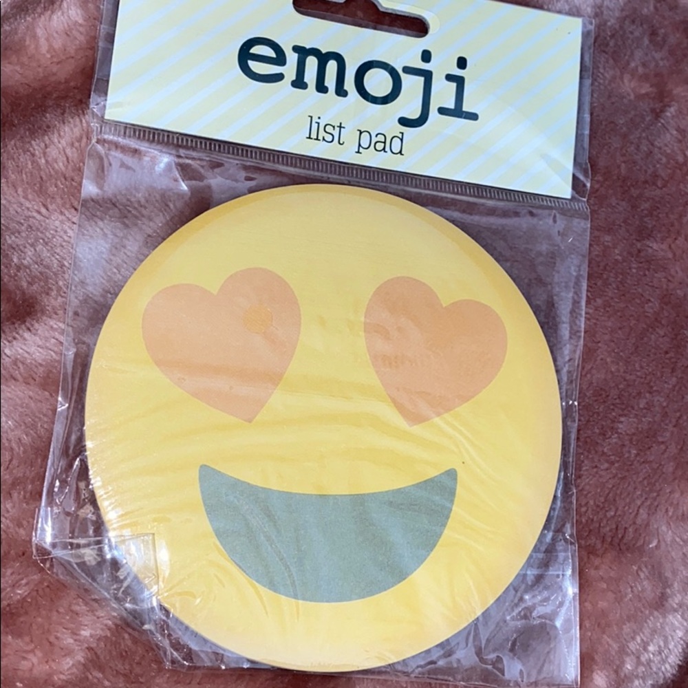 Emoji Notepad & Sticker Set - Picture 4 of 8